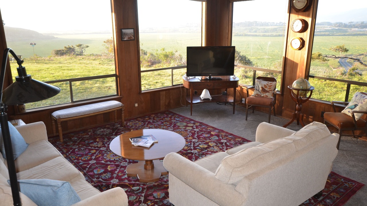 Photo of Livingroom in Point Arena