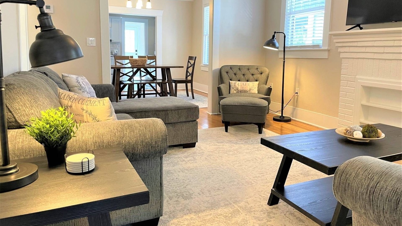 Photo of Livingroom in New Suburb Beautiful