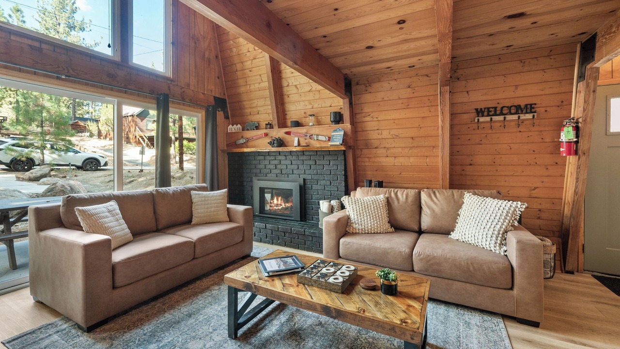 Photo of Livingroom in Big Bear City