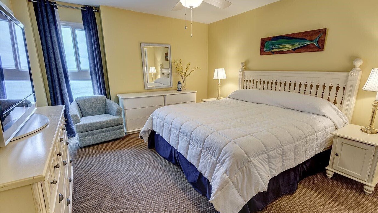 Photo of Bedroom in Gulf Shores