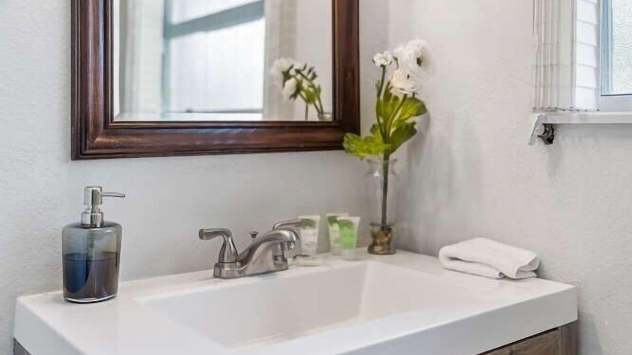Photo of Bathroom in Harbor Beach