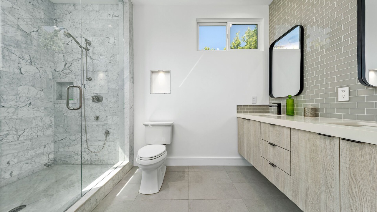 Photo of Bathroom in Marina Peninsula