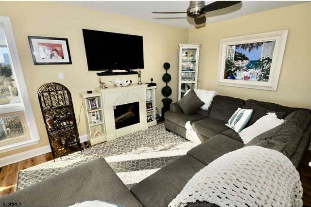 Photo of Livingroom in Southend
