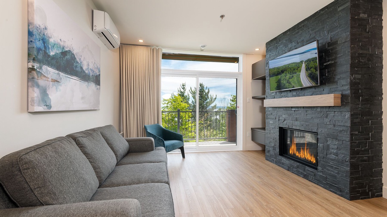 Photo of Livingroom in Petite-Riviere-Saint-Francois