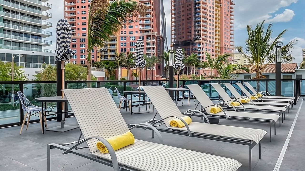 Photo of Patio Balcony in Lauderdale Beach