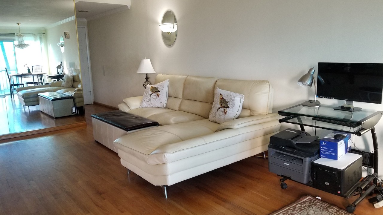Photo of Livingroom in Belmont Shore