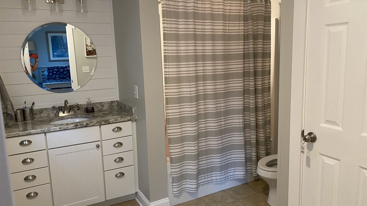 Photo of Bathroom in Tranquil Harbour