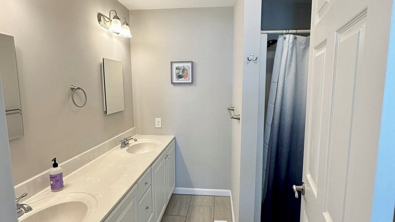 Photo of Bathroom in Normandy Beach