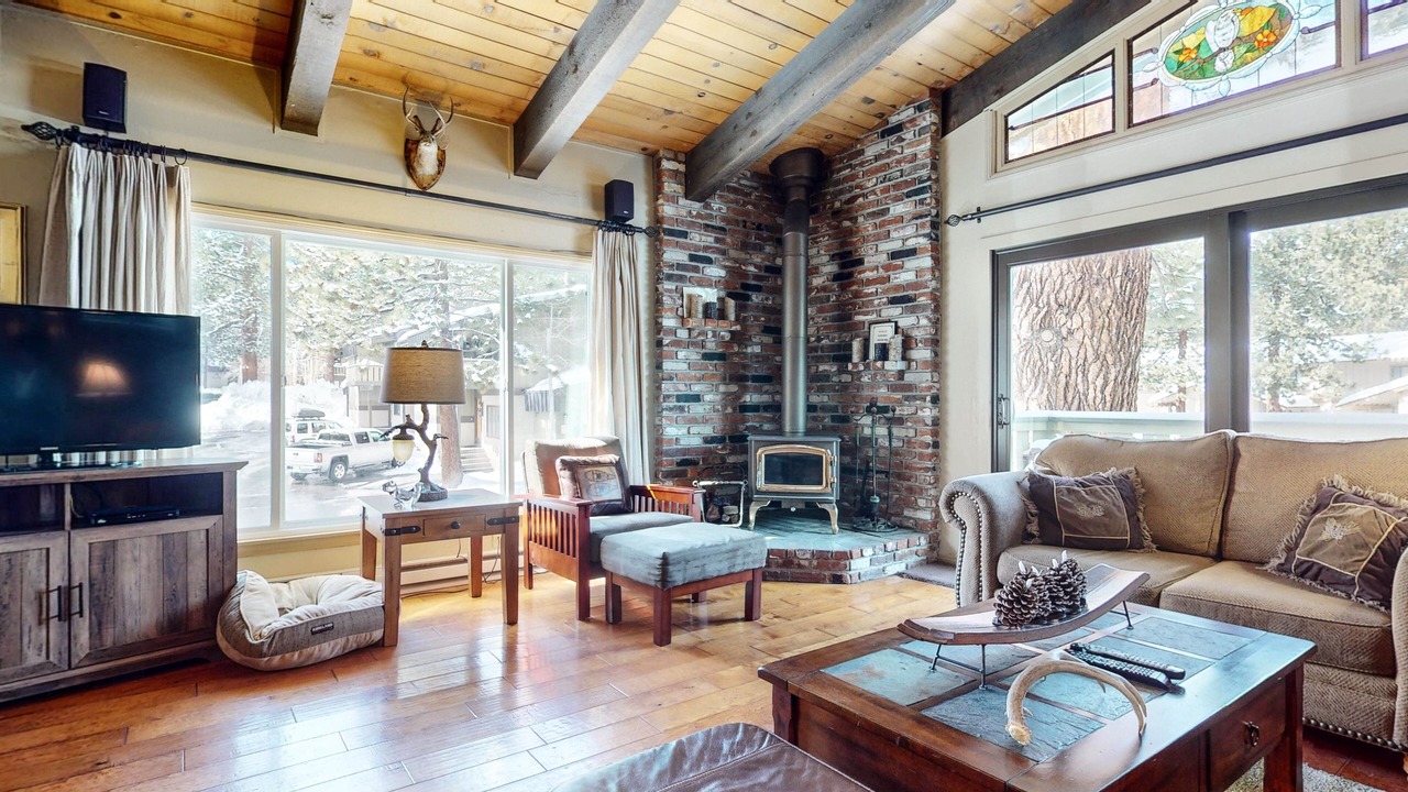 Photo of Bedroom in Mammoth Lakes