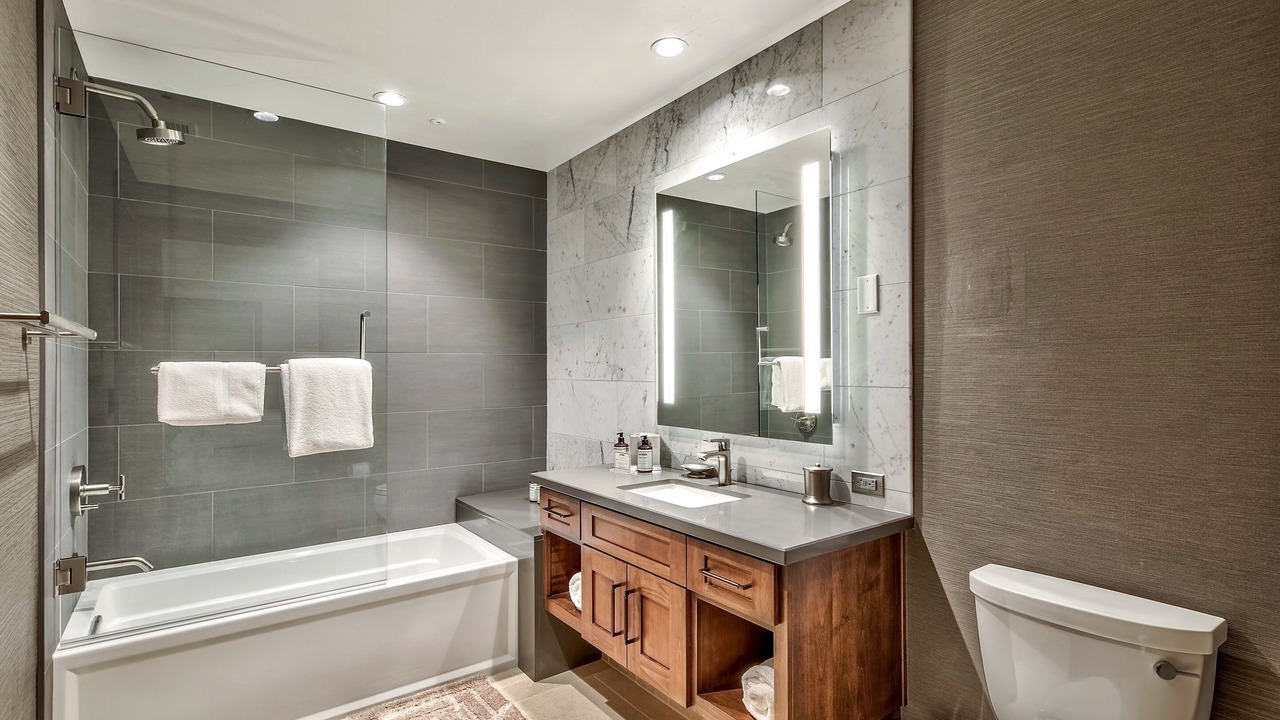 Photo of Bathroom in Lakeside Park