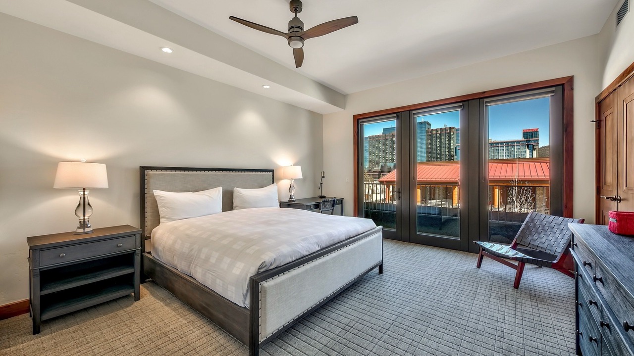 Photo of Bedroom in Lakeside Park