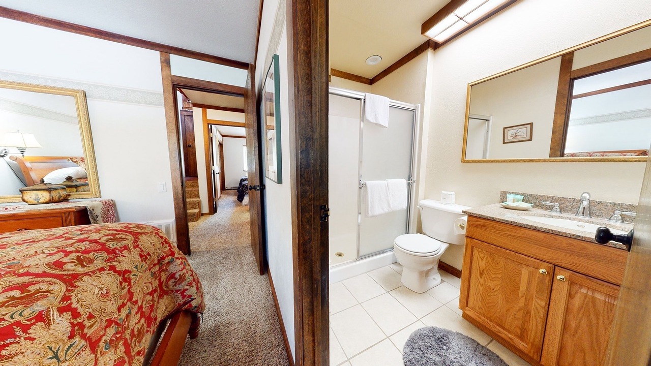 Photo of Bedroom in Mammoth Lakes