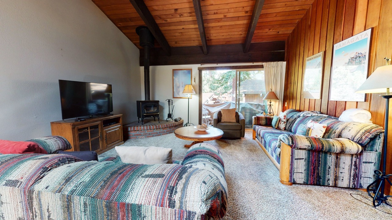 Photo of Bedroom in Mammoth Lakes