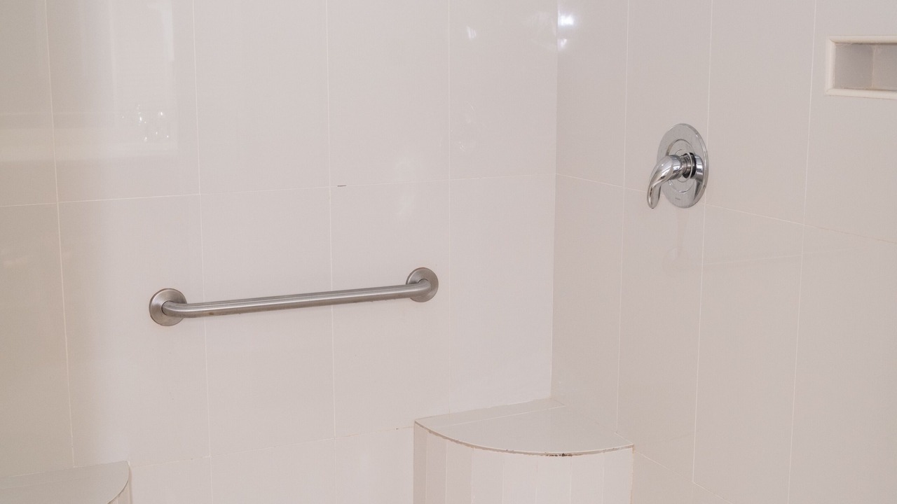 Photo of Bathroom in Paradise Island