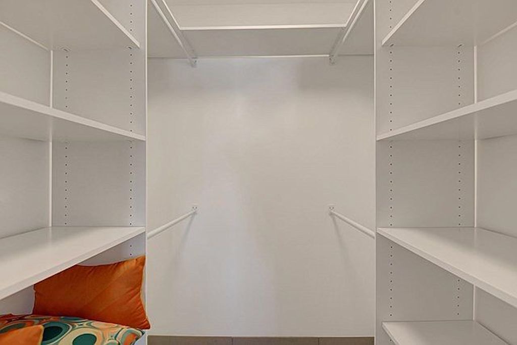 Photo of Bedroom in Canyon Corridor