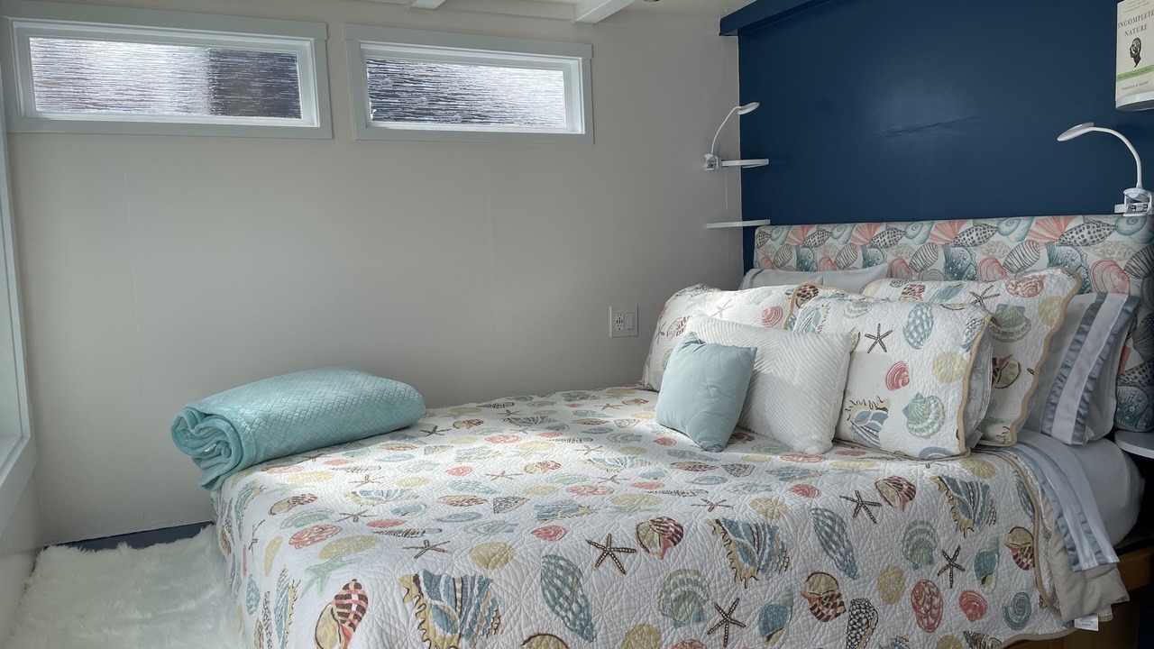 Photo of Bedroom in Marin City
