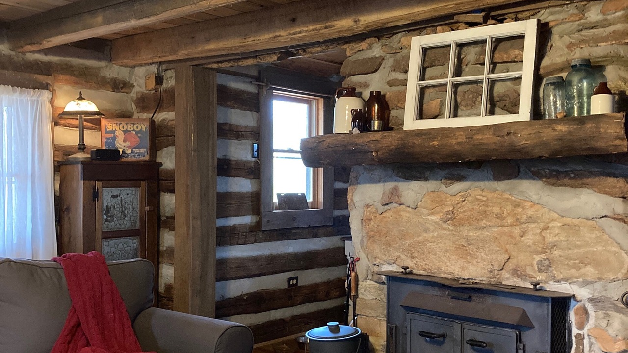 Photo of Livingroom in Elkin