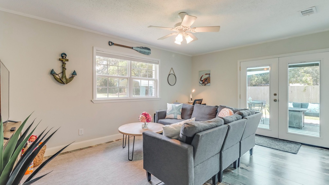 Photo of Livingroom in Long Beach