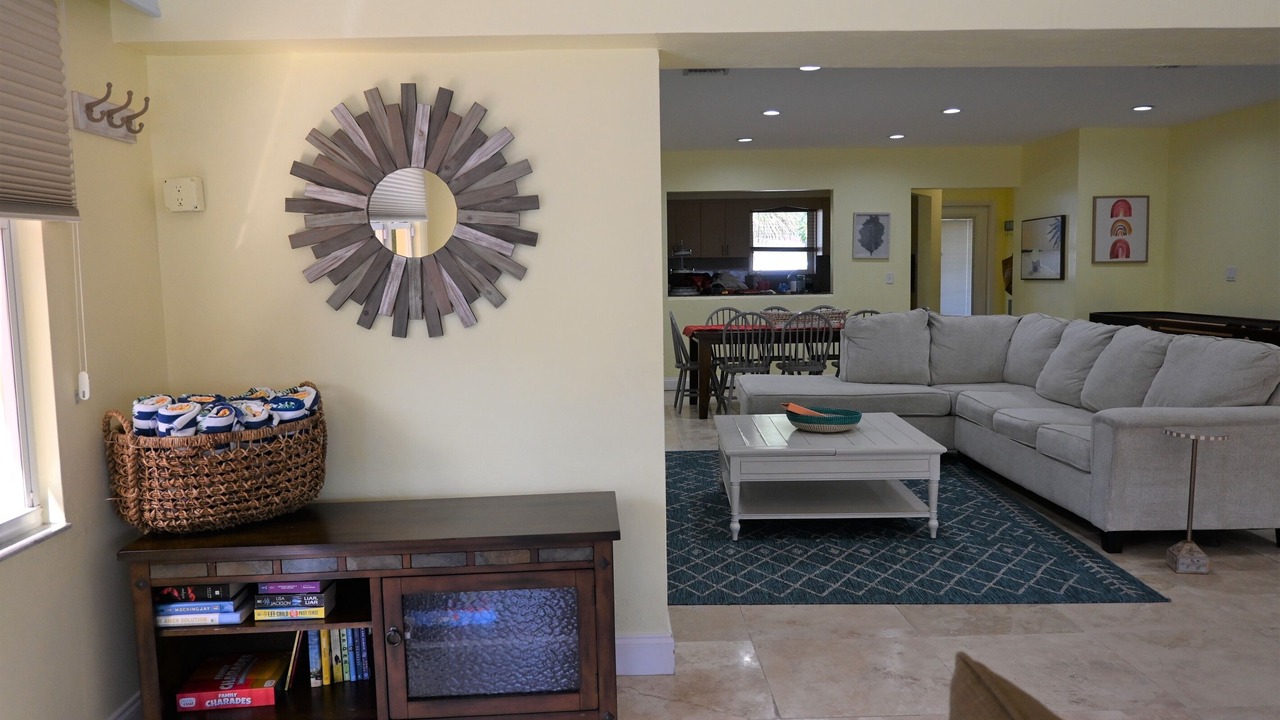Photo of Bedroom in Lauderdale-by-the-Sea