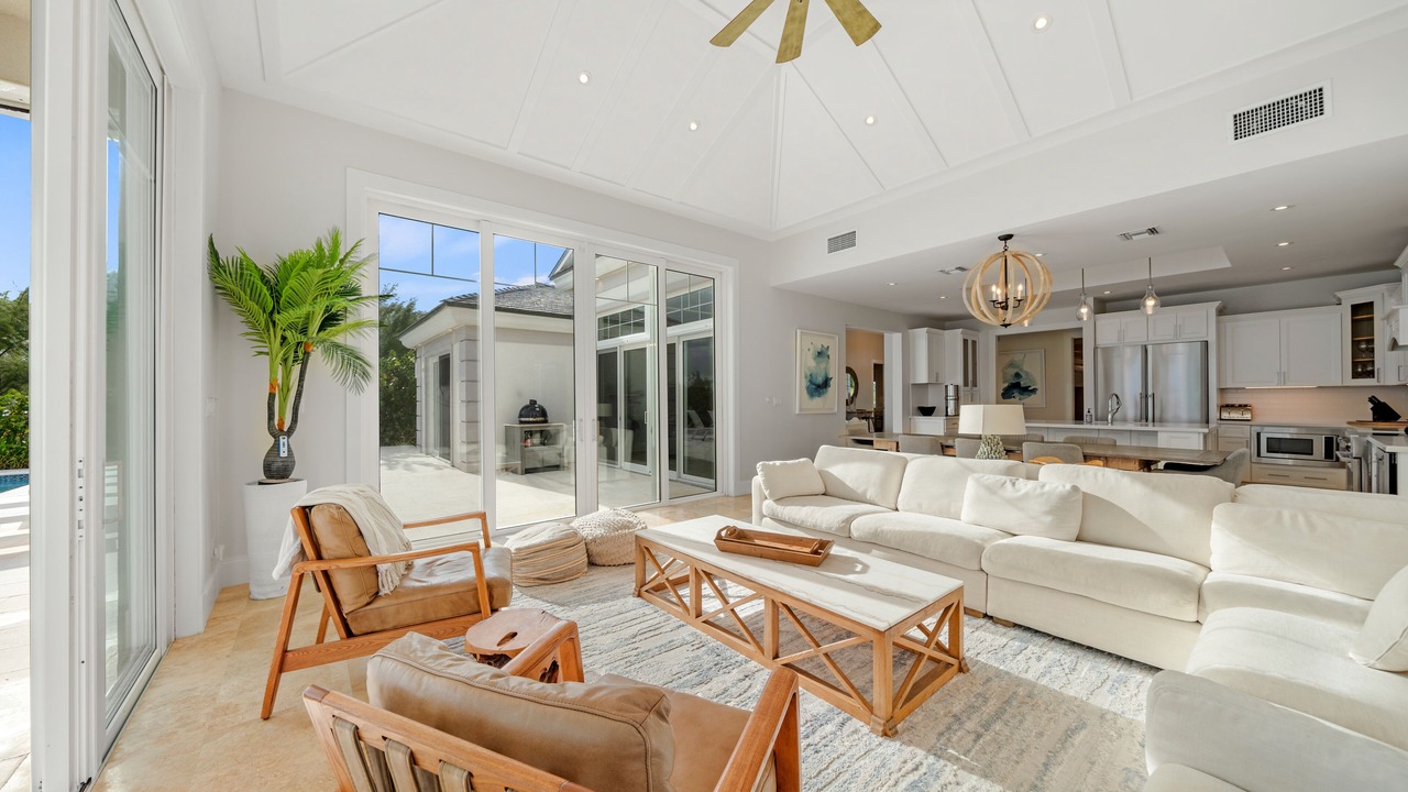 Photo of Livingroom in Great Exuma