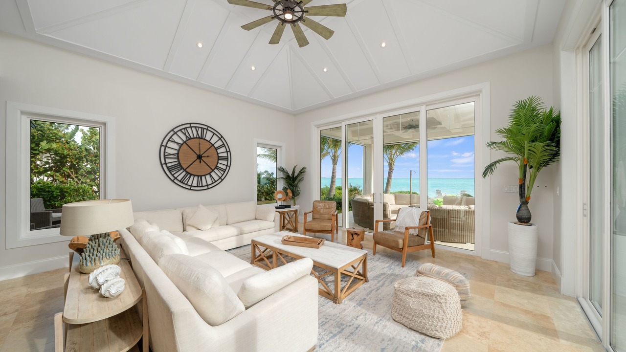 Photo of Livingroom in Great Exuma