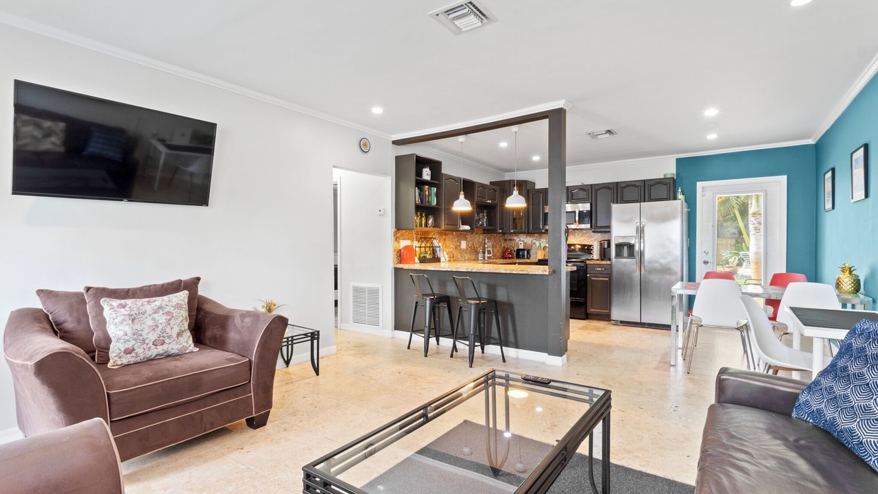 Photo of Livingroom in South Middle River