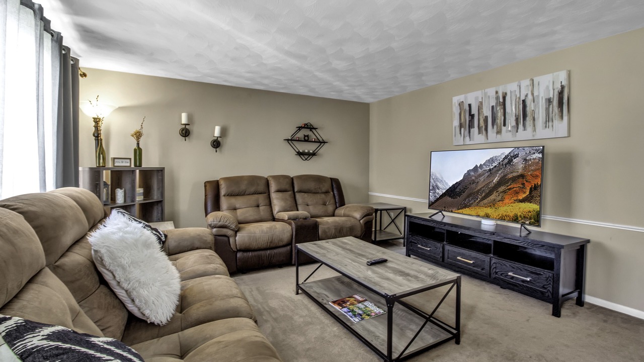 Photo of Livingroom in Depew