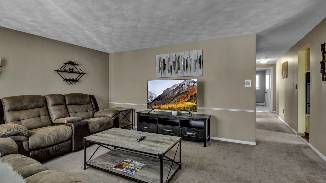 Photo of Livingroom in Depew