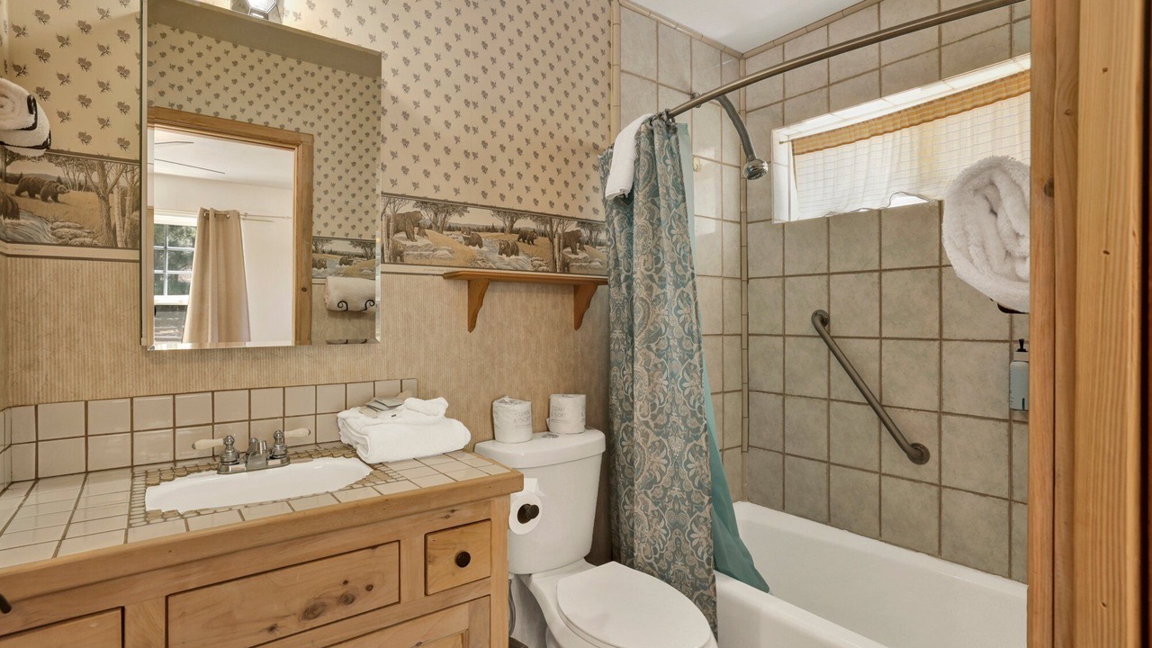 Photo of Bathroom in Woodlands