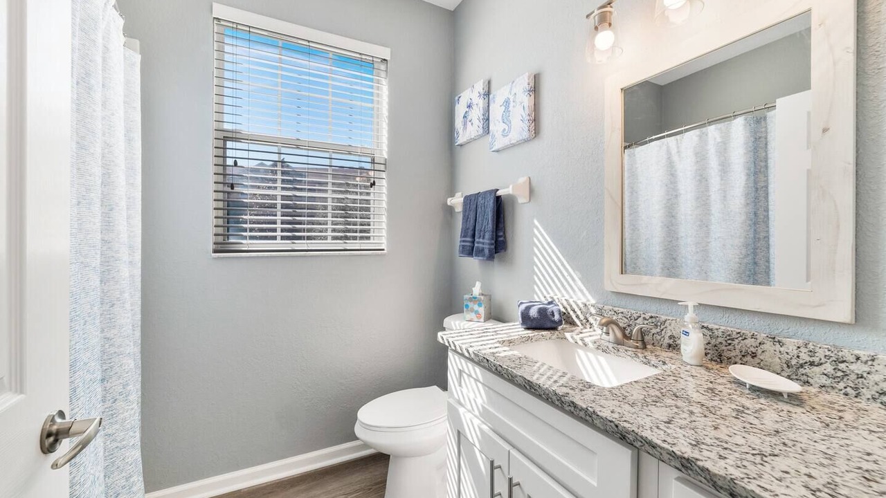 Photo of Bathroom in Crestwynd Bay