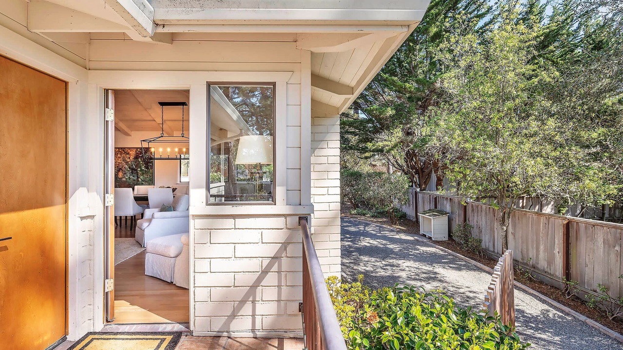 Photo of Patio Balcony in Northeast Carmel