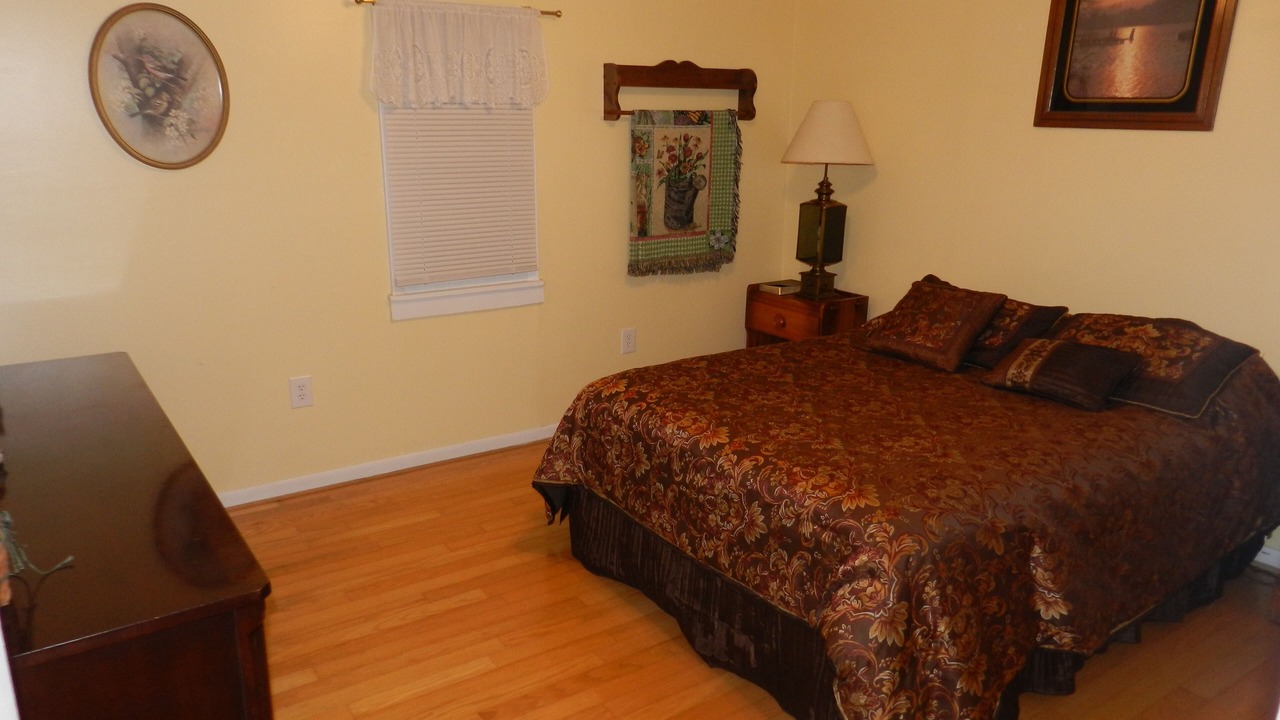 Photo of Bedroom in Wilson Creek