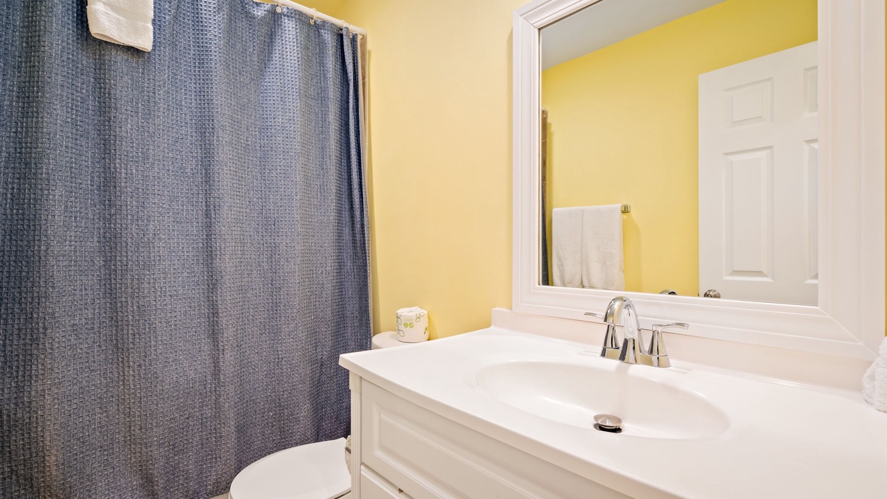 Photo of Bathroom in Audubon Place