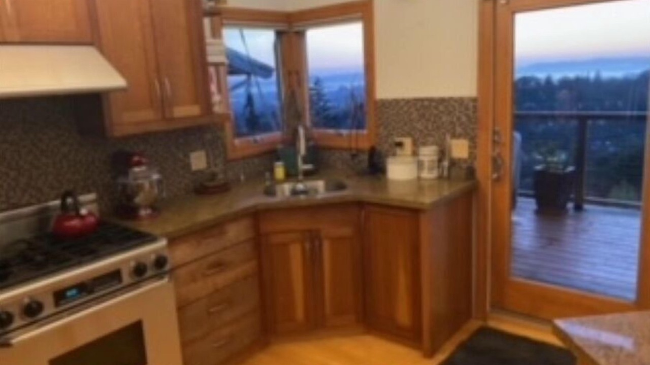 Photo of Kitchen in Shepherd Canyon