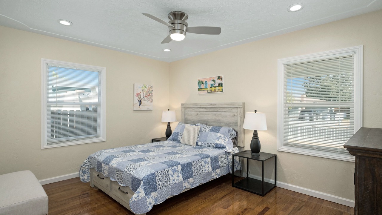 Photo of Bedroom in Raisin