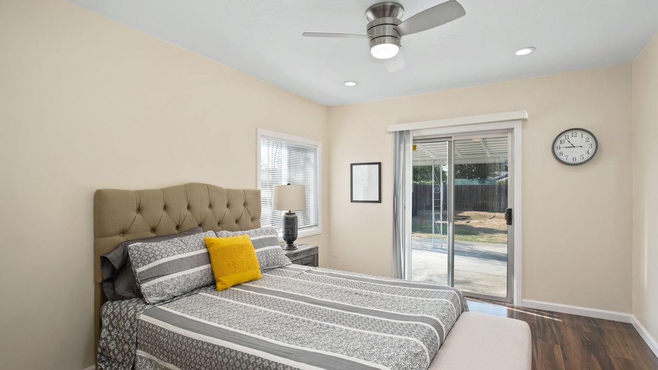Photo of Bedroom in Raisin