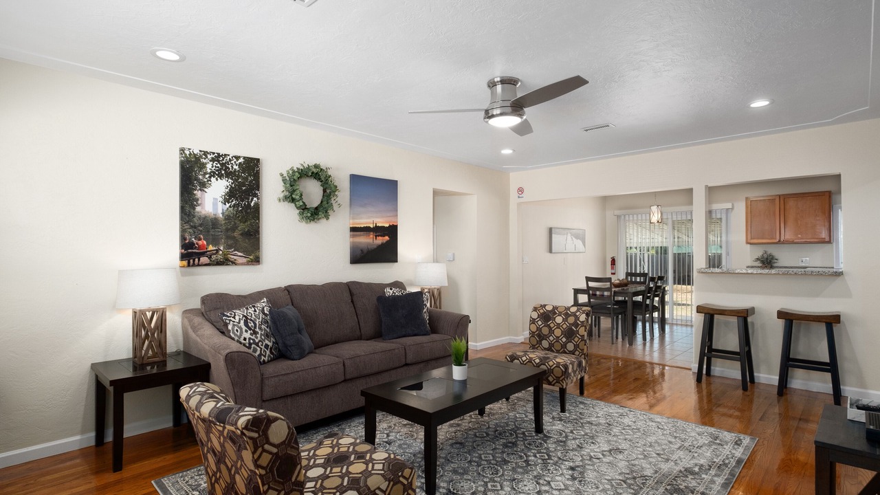 Photo of Livingroom in Raisin