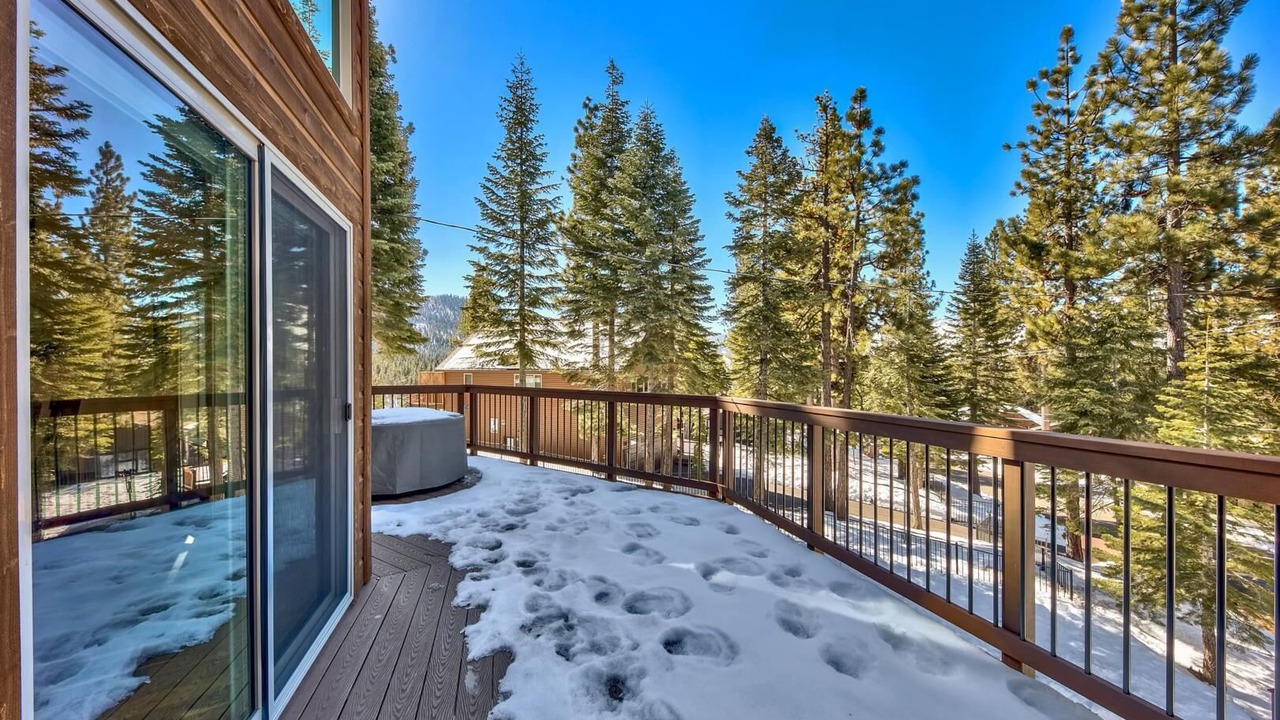 Photo of Bedroom in Country Club Estates