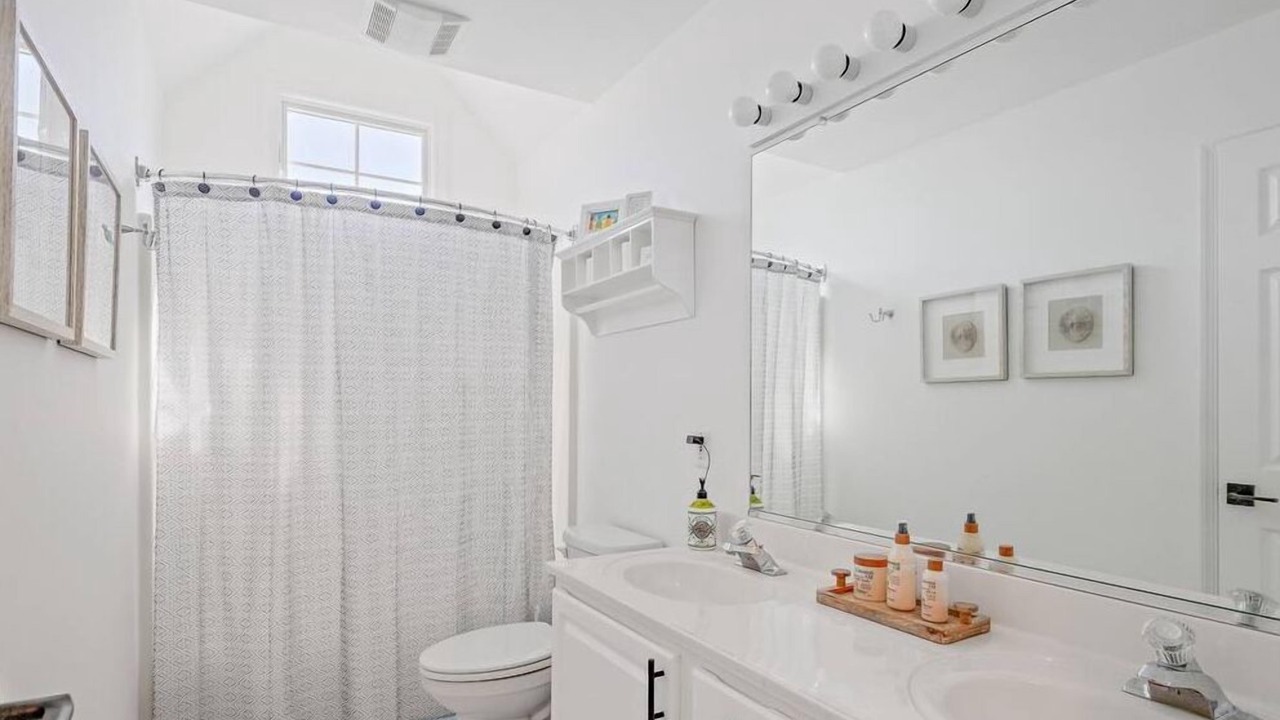 Photo of Bathroom in Diamond Beach