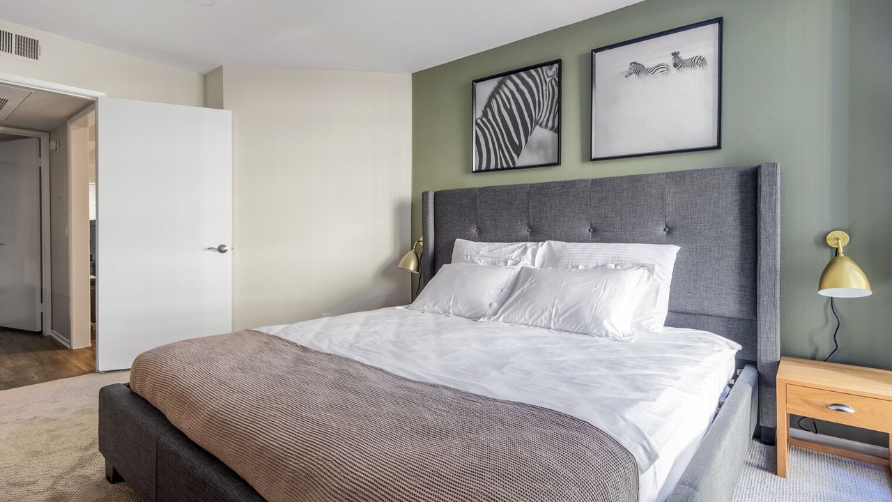 Photo of Bedroom in Sawtelle