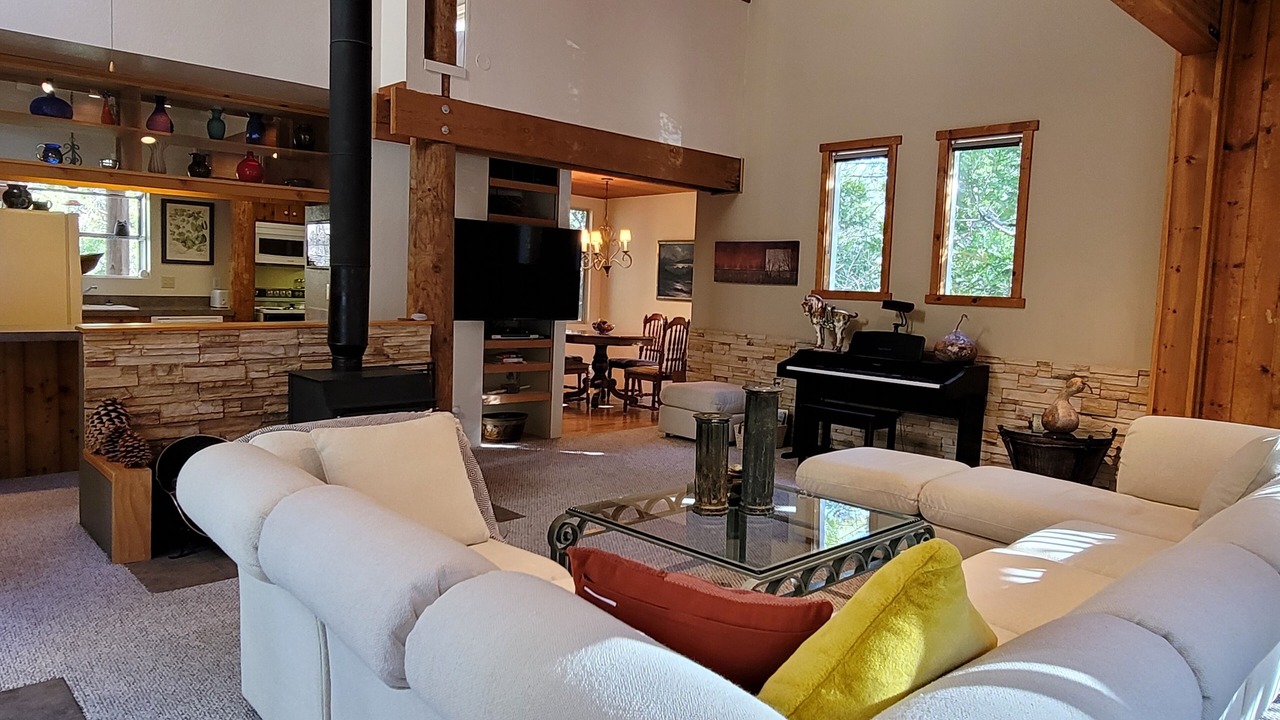 Photo of Livingroom in Pine Cove