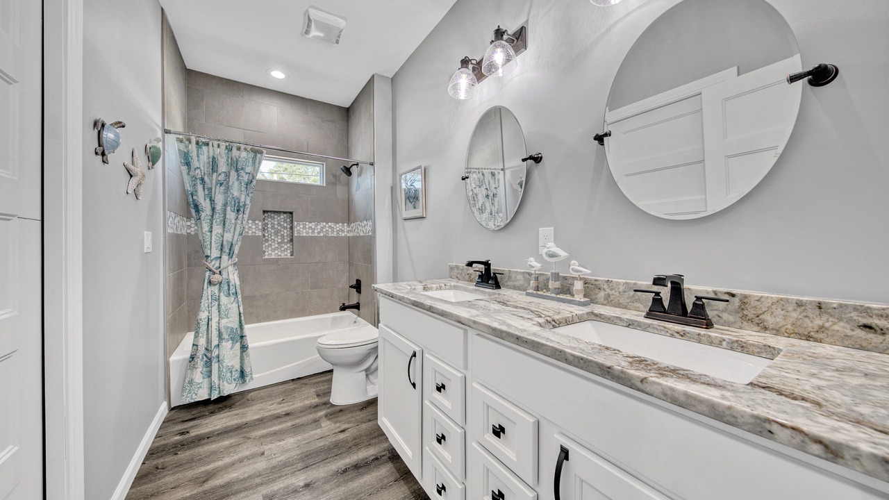 Photo of Bathroom in Gulf Pines