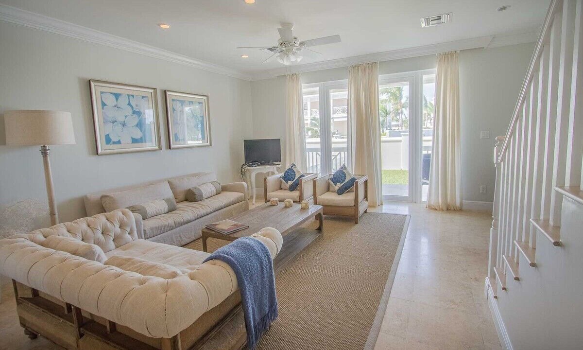 Photo of Livingroom in Palm Cay