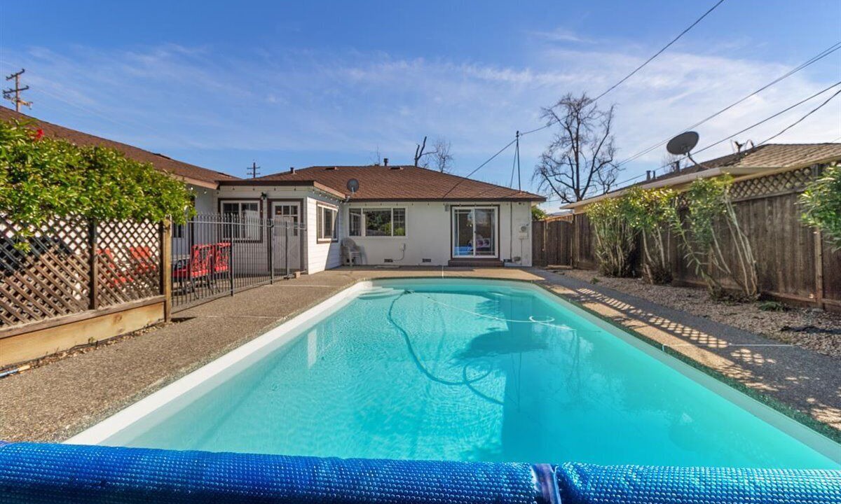 Photo of Outdoor in Valley View - Reed