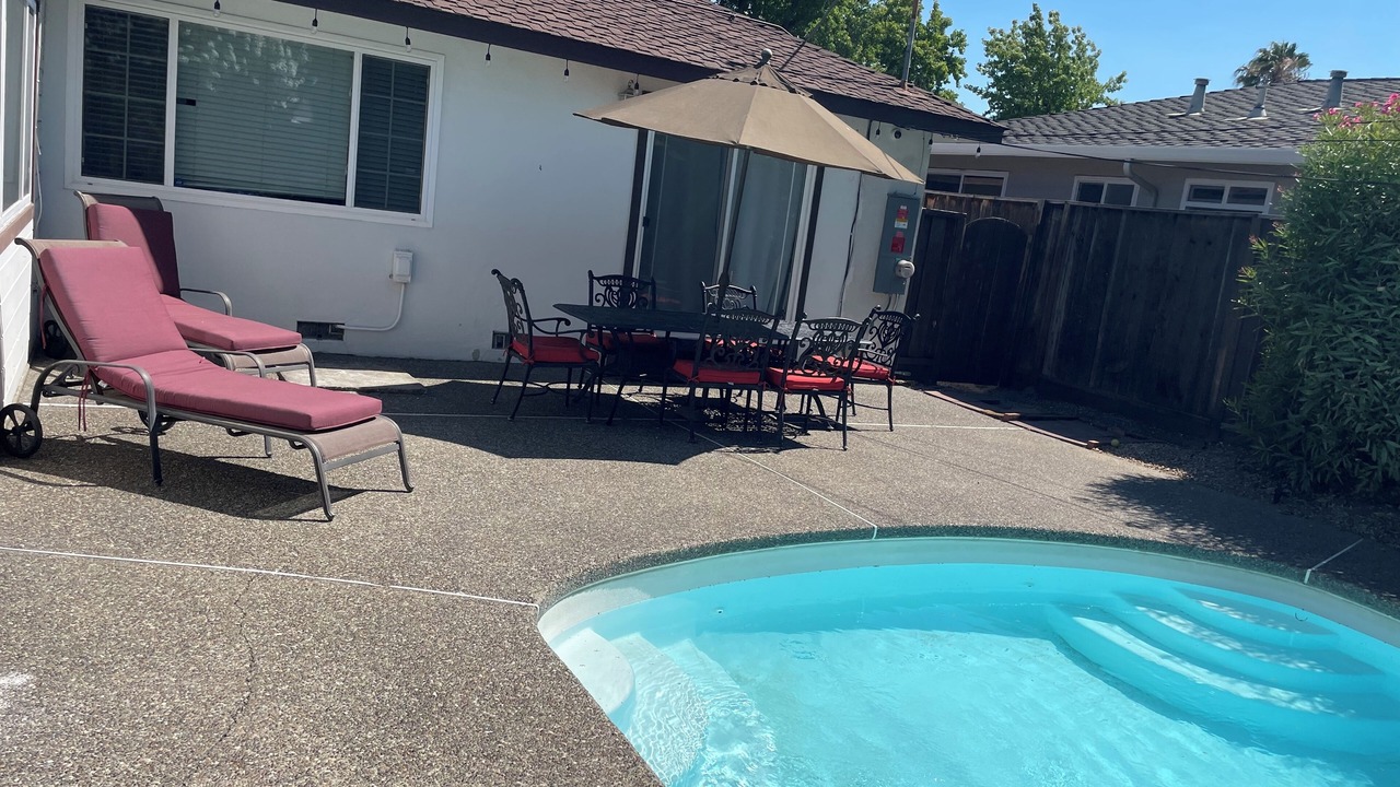 Photo of Outdoor in Valley View - Reed