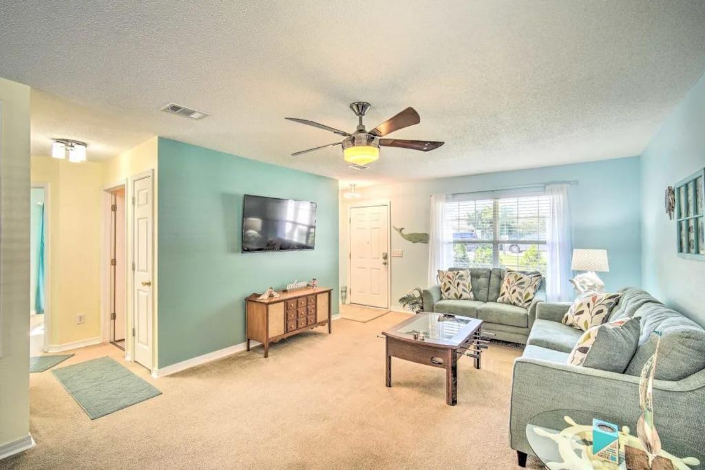 Photo of Livingroom in Pensacola