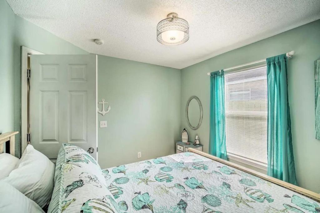 Photo of Bedroom in Pensacola