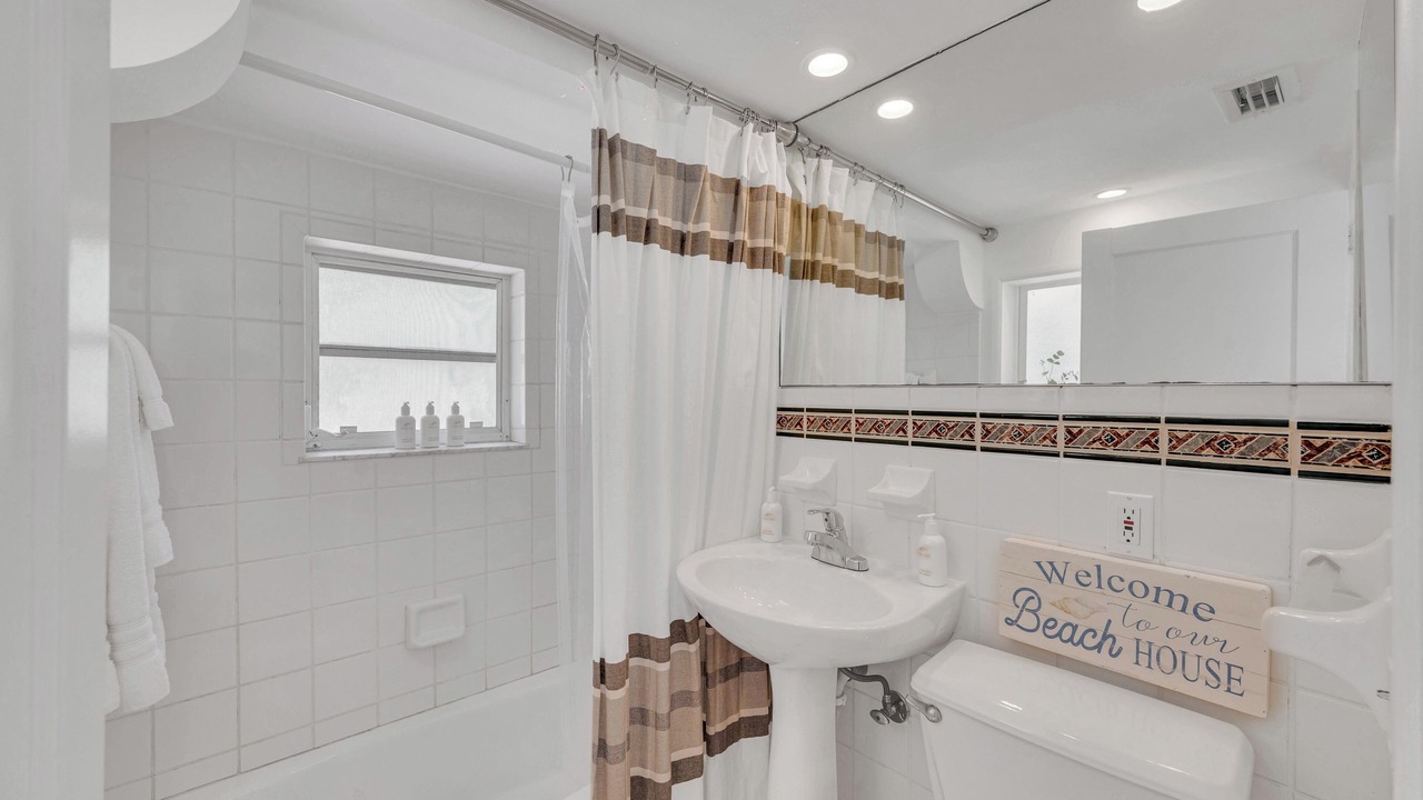 Photo of Bathroom in Lauderdale Beach