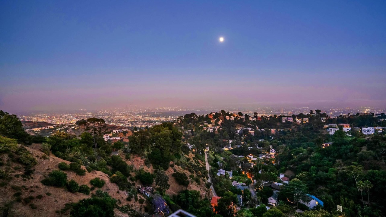 Photo of Others in Hollywood Hills West