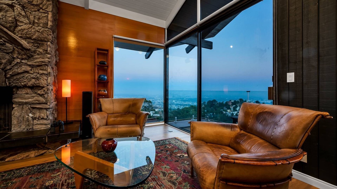 Photo of Others in Hollywood Hills West